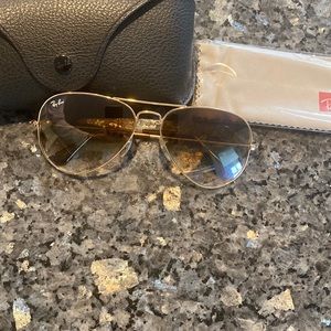 Ray Ban Large Gold Aviator Sunglasses